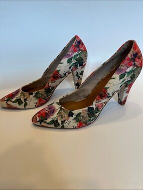 Floral Pointed Toe Heels